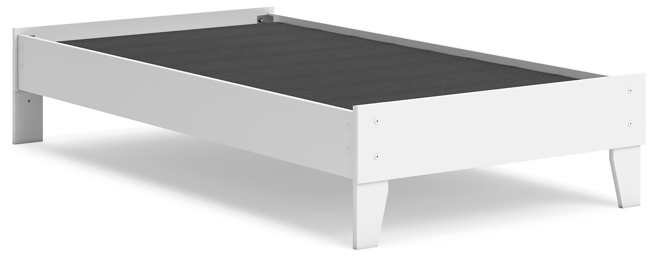 Ashley Express - Hallityn  Platform Bed