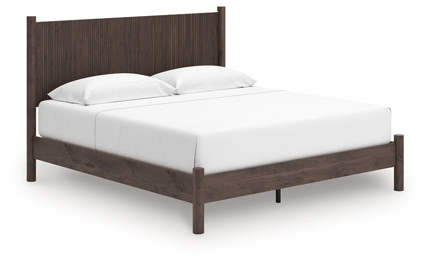 Pamytta King Panel Platform Bed, Dresser and Mirror