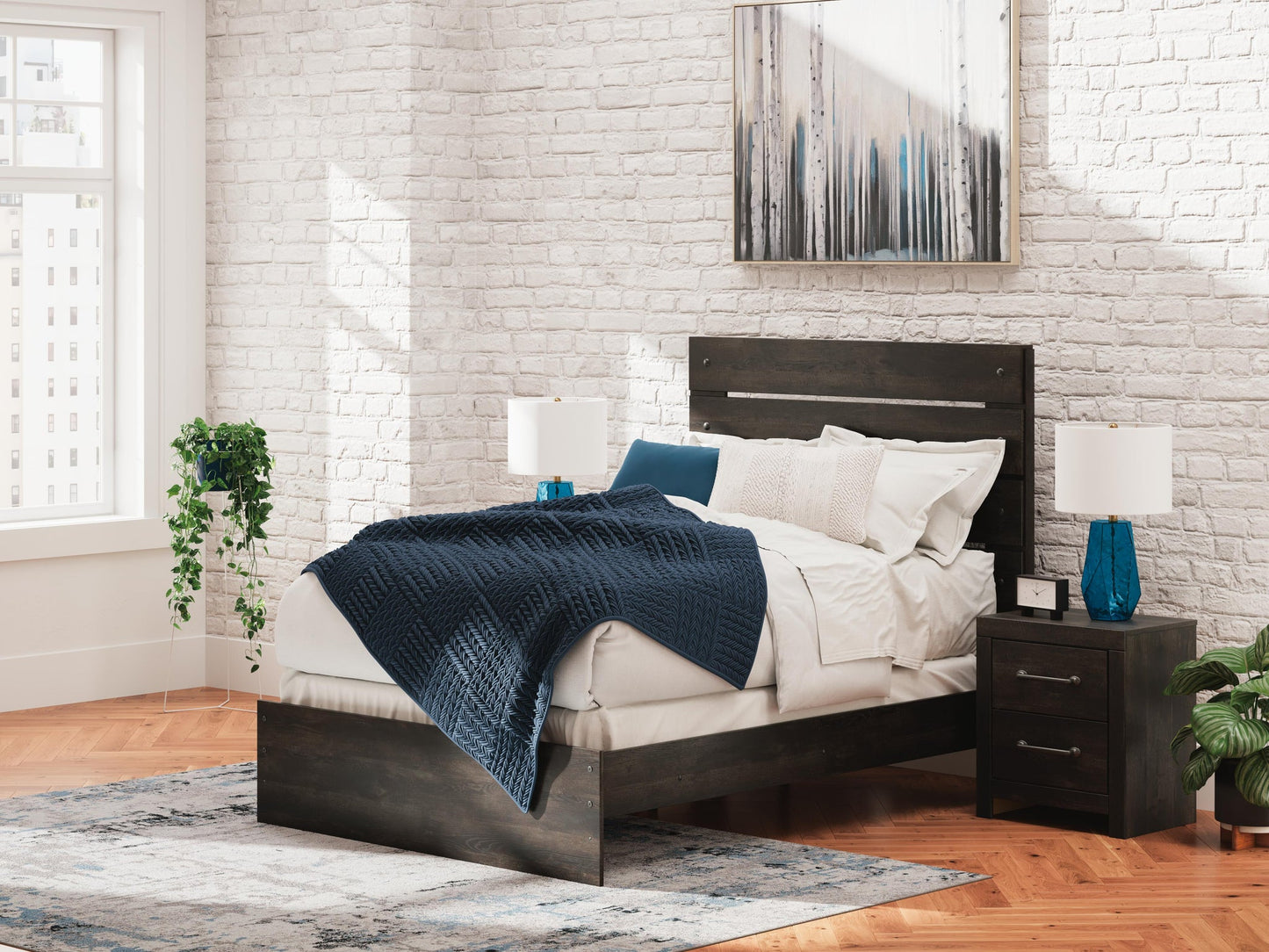 Hollivern Full Panel Bed, Dresser, Mirror and Nightstand